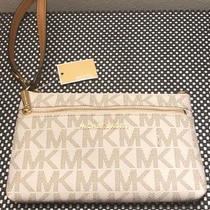 Michael Kors Wristlet